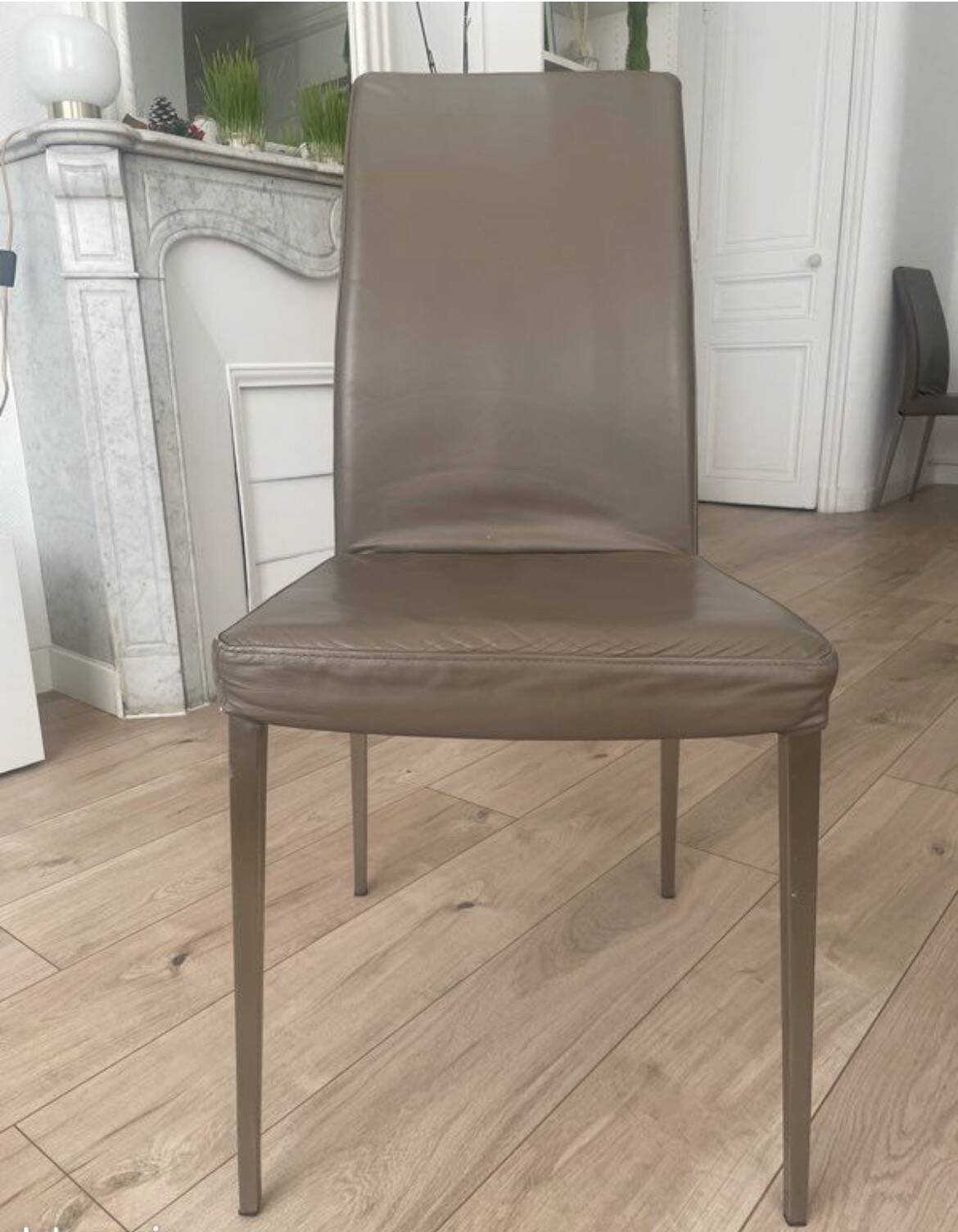 Dining chairs BoConcept taupe leather