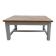Table basse vintage en bois – esprit campagne chic.