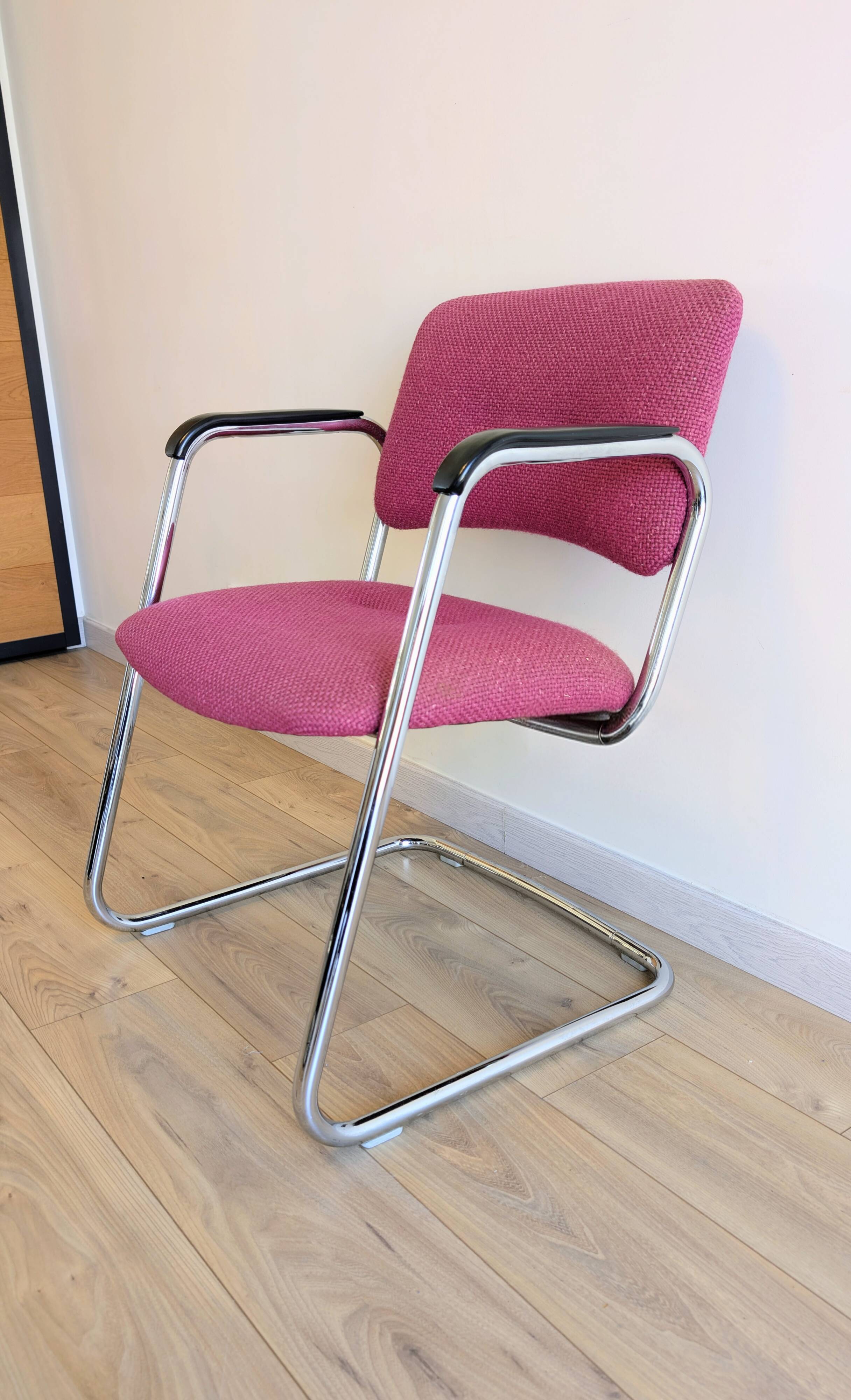 Strafor Steelcase 421 vintage armchair in plum fabric, 1989