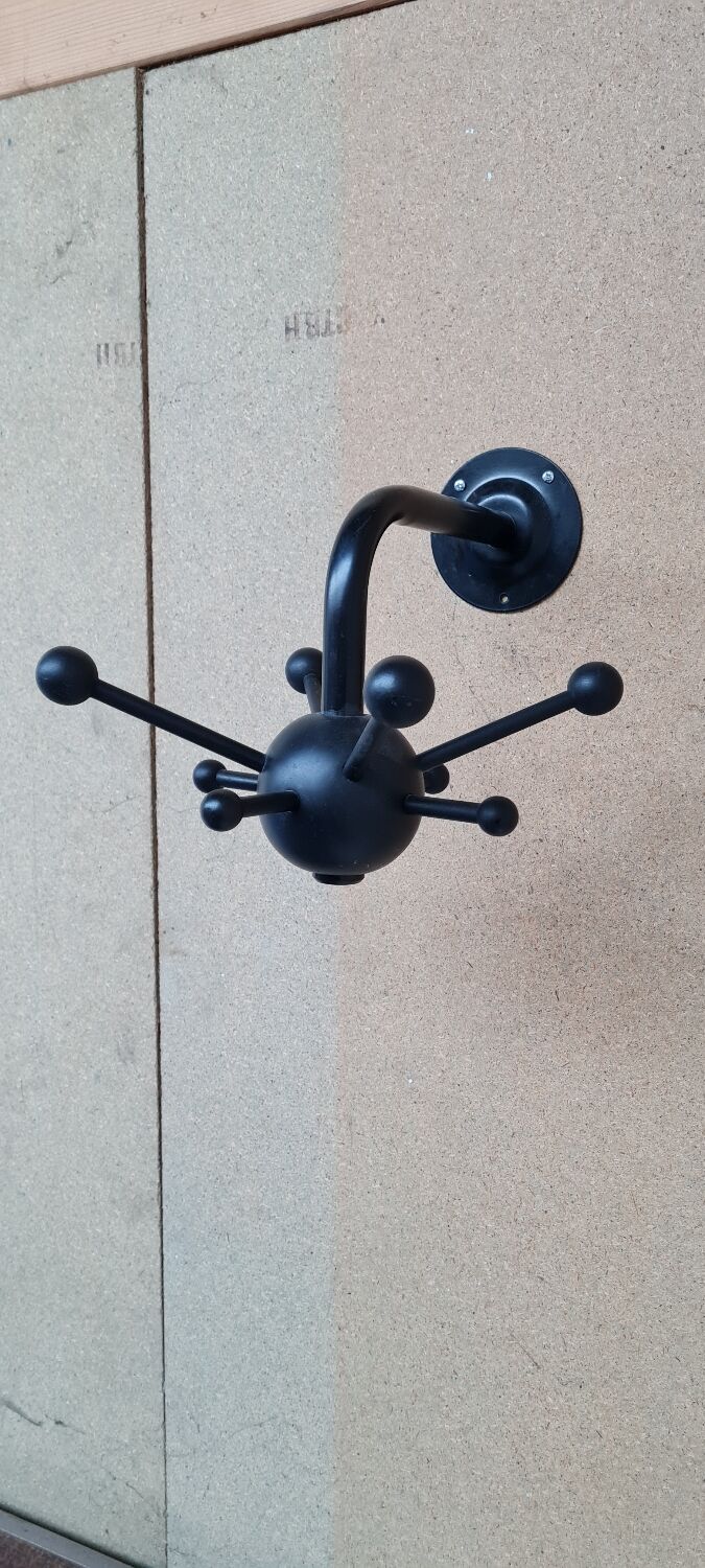 Wall coat rack sputnik