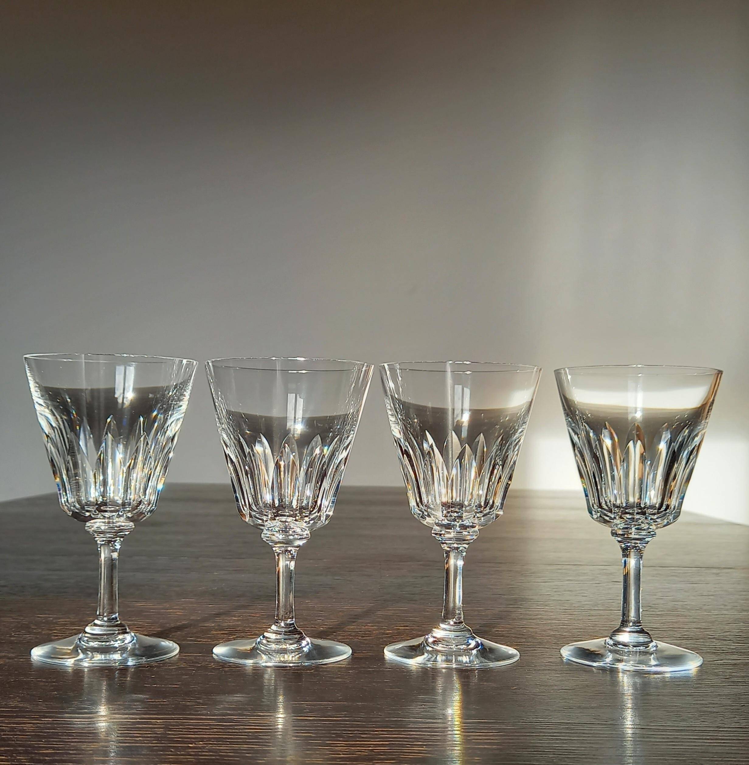 Verres a vin baccarat