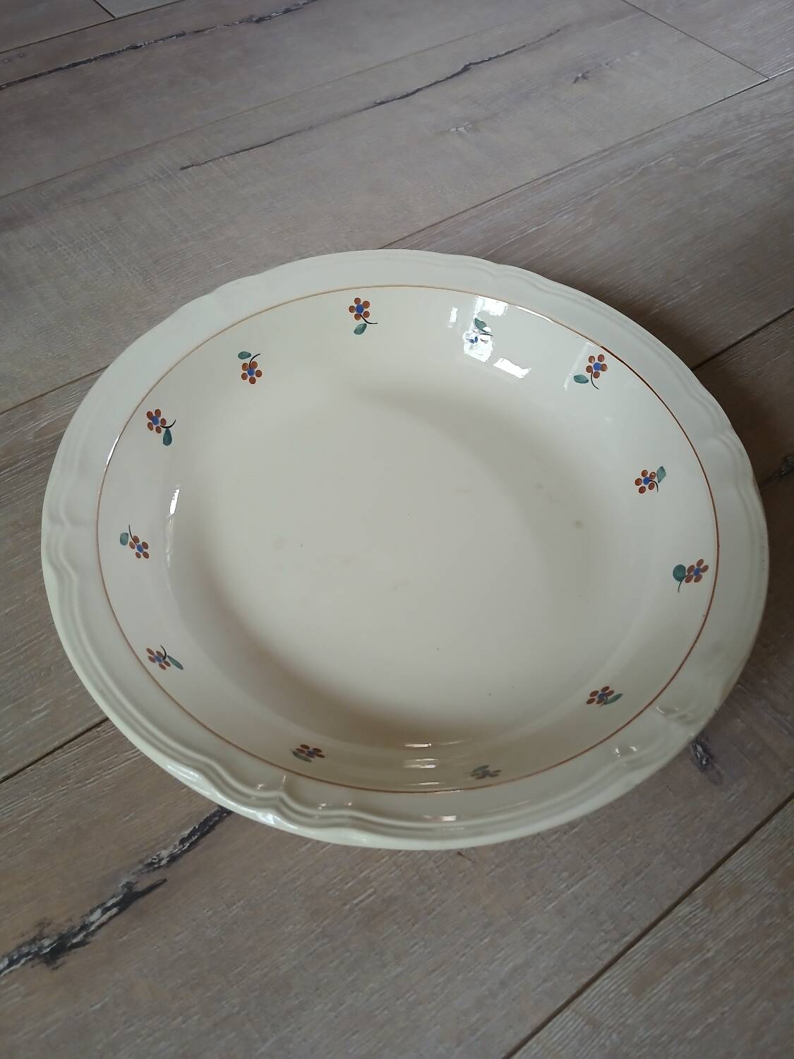 Old Sarreguemines "Arromanches" dish