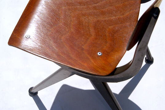 Result of Friso Kramer Chair for child