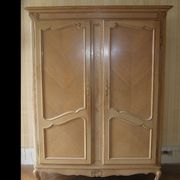 Solid oak cabinet from the 60s 2 doors with locks and keys