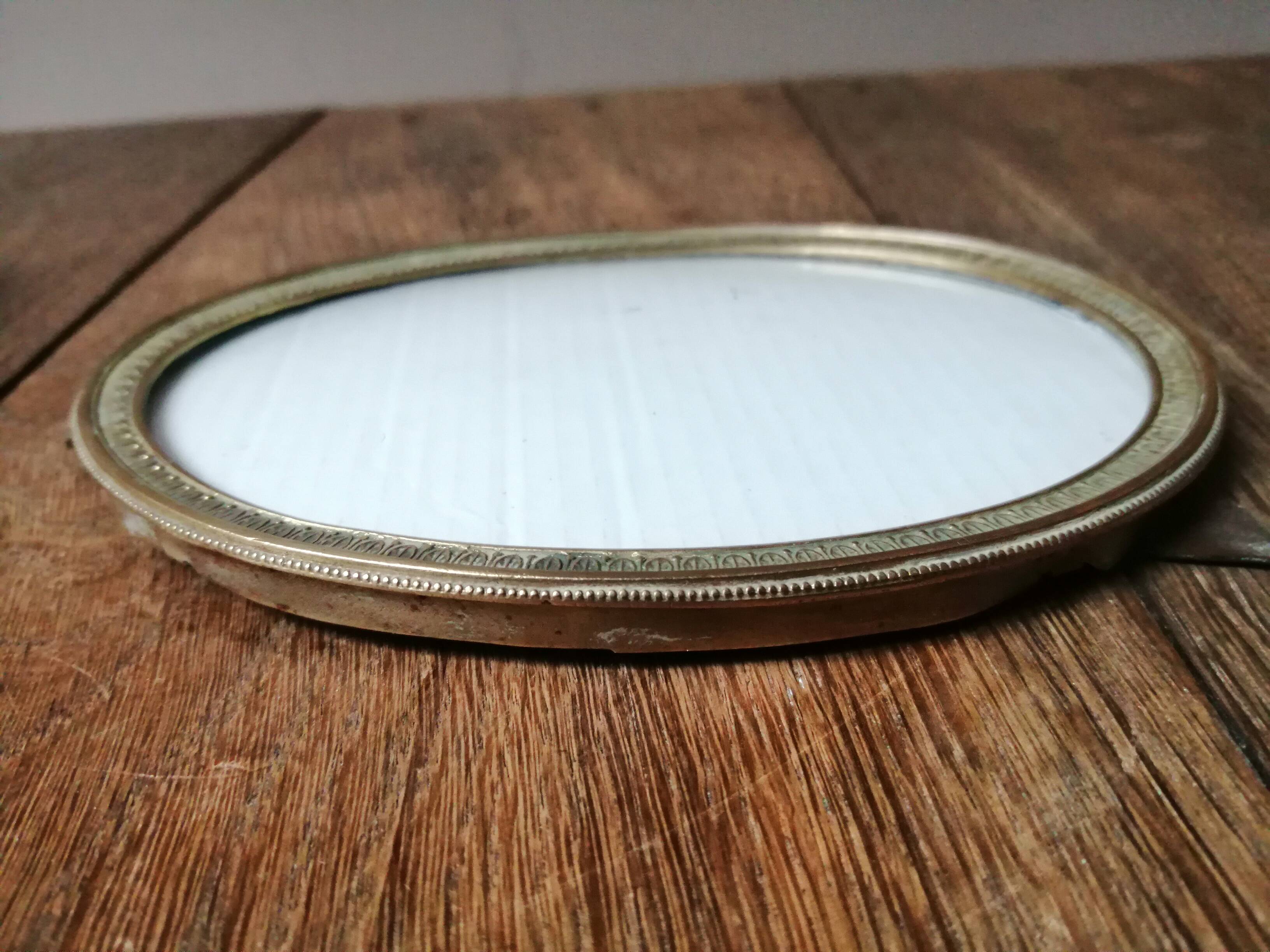Cadre photo  oval verre bombé et laiton