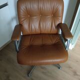 Pair of p215 office armchairs by Osvaldo Borsani for Techno