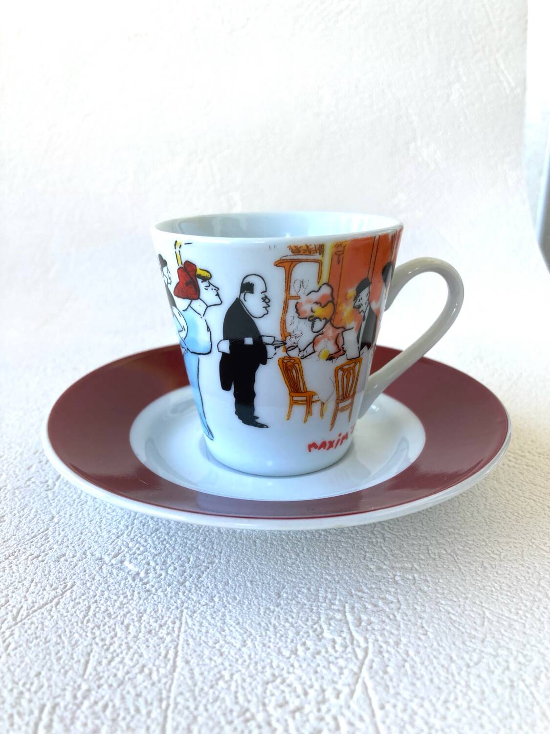 4 Maxim's de Paris coffee cups and saucers