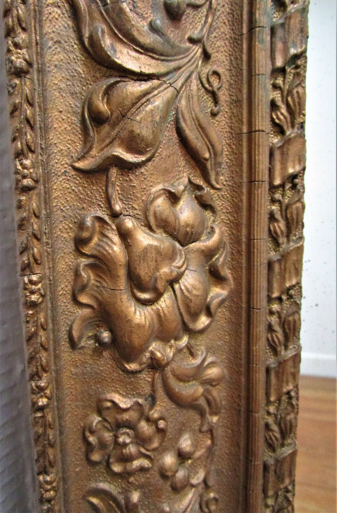 Mirror stitched golden stucco wood decorated with 19th century flowers 88 cm x 63 cm