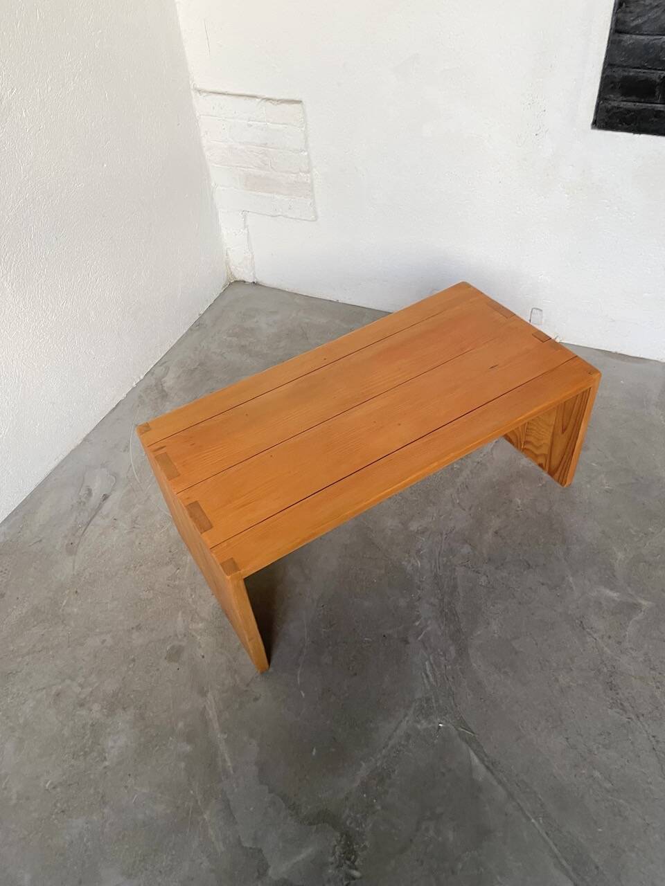 Maison Regain pine coffee table
