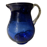 Pichet en verre soufflé bleu cobalt vintage avec anse transparente