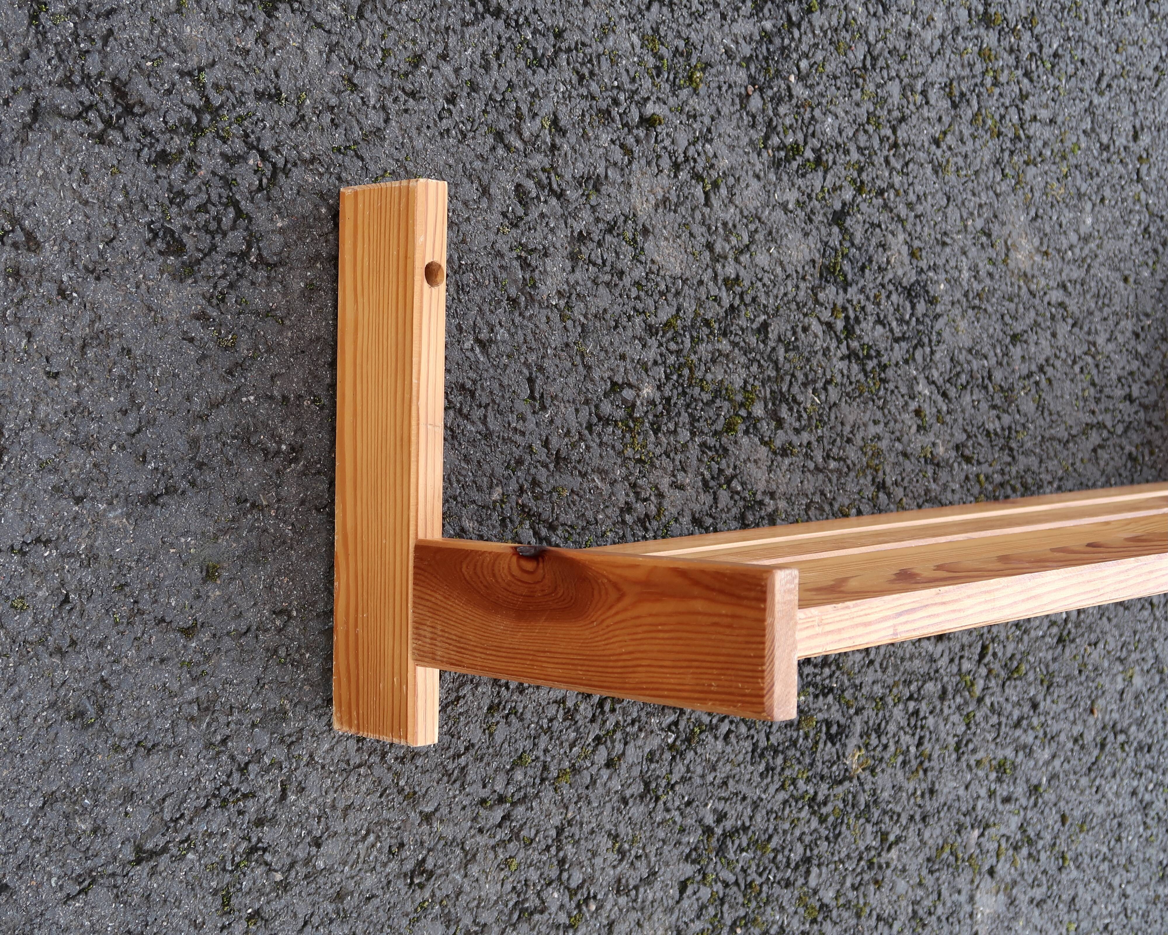 Pine wood shelf, luggage rack, 1960s