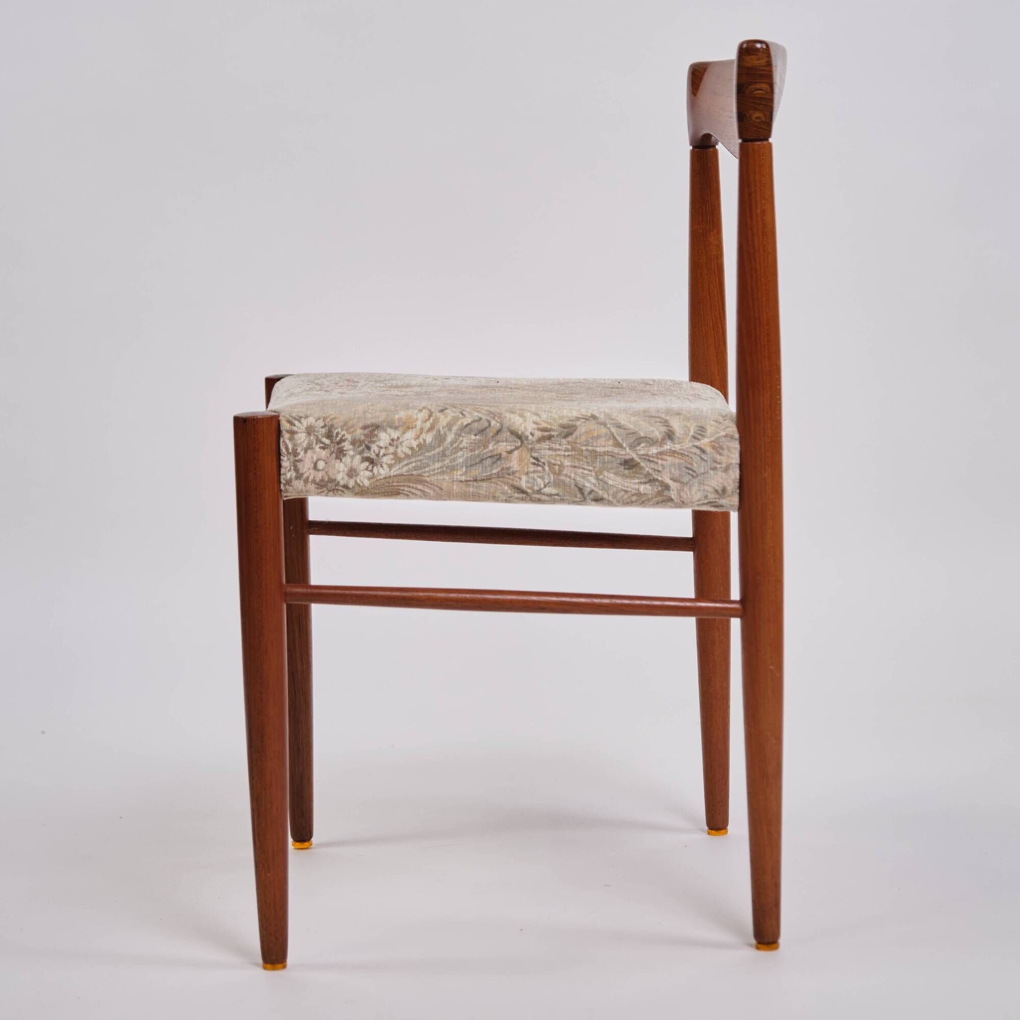 Set of six dining chairs - teak & light upholstery - Henry W. Klein - Bramin - 1960s