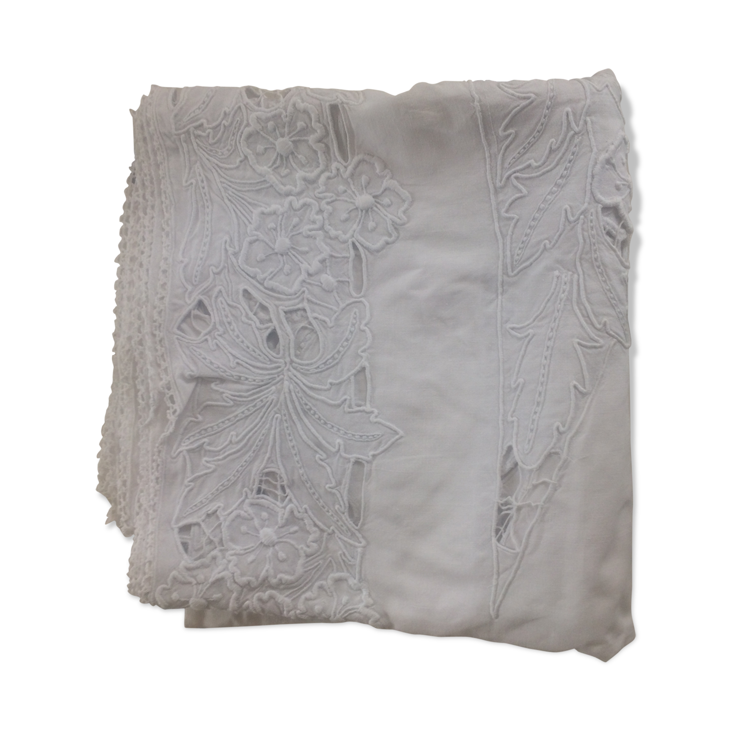 Old square nappee. Almost fully embroidered hand.