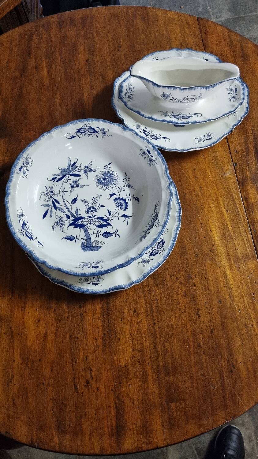 Sarreguemines pie dishes and salad bowls