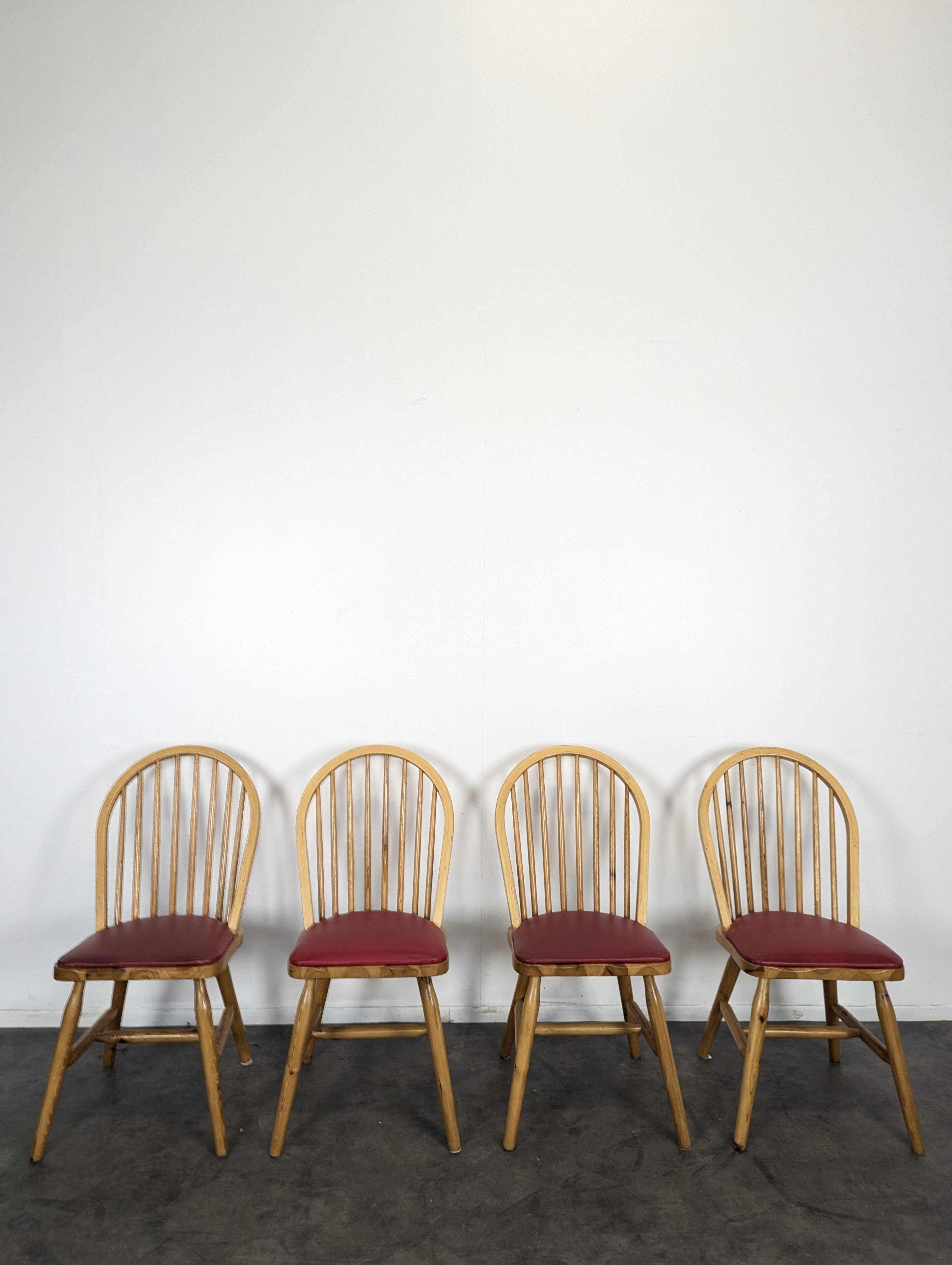 Set of 4 pine chairs