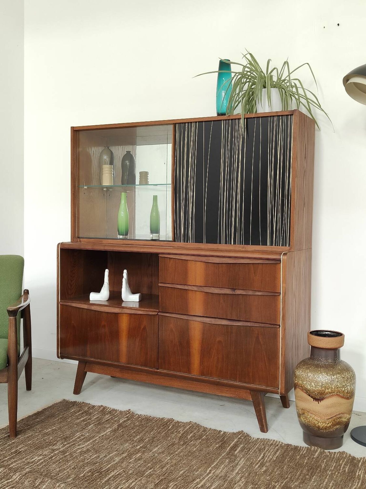 Buffet vaisselier U372/386 B.Landsman et H.Nepozitek pour Jitona 1960