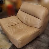 Individual leather armchair
