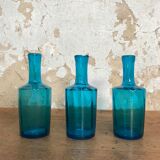 Lot de 3 fioles en verre bleu
