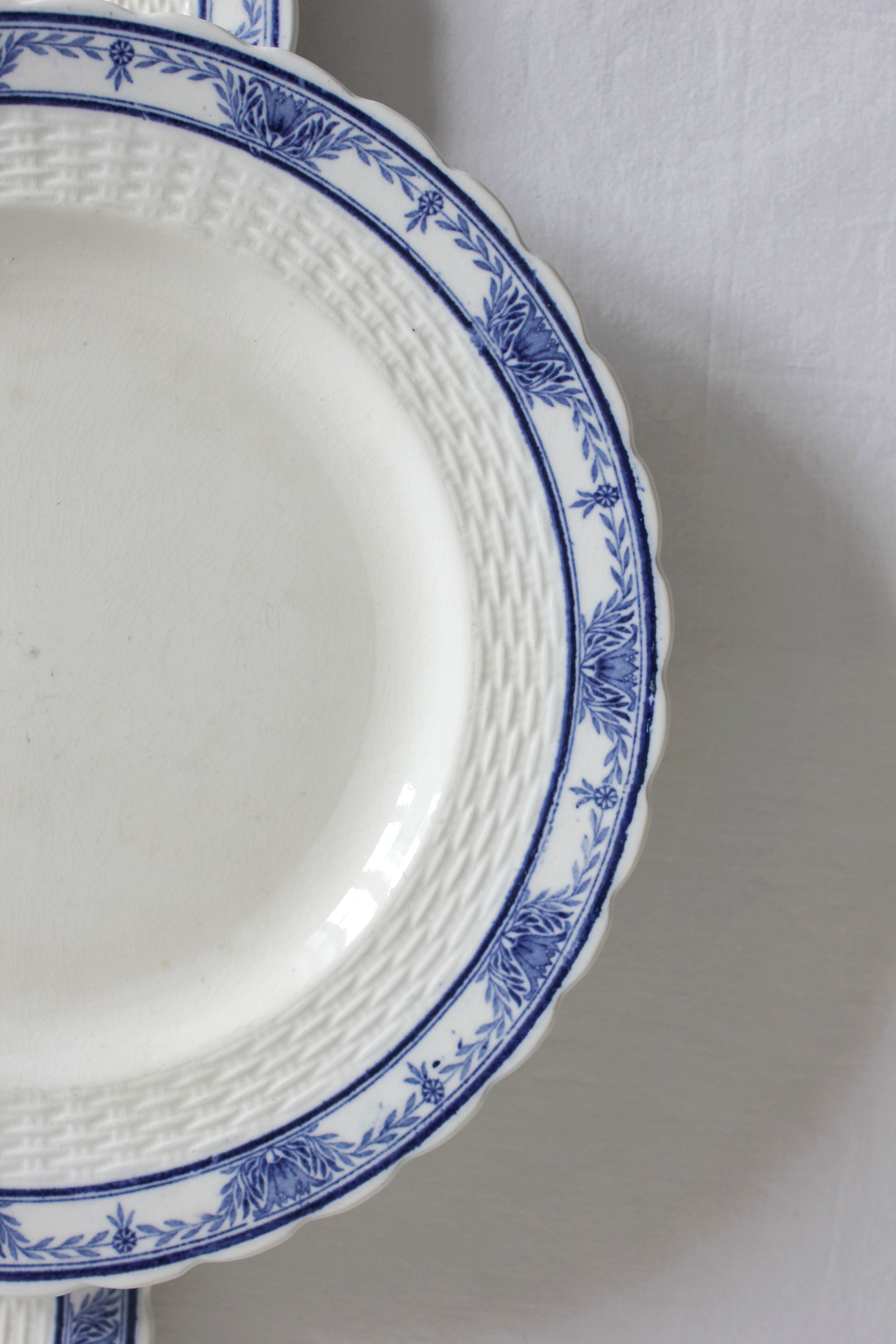 3 Mintons "Greenore" ironstone dinner plates