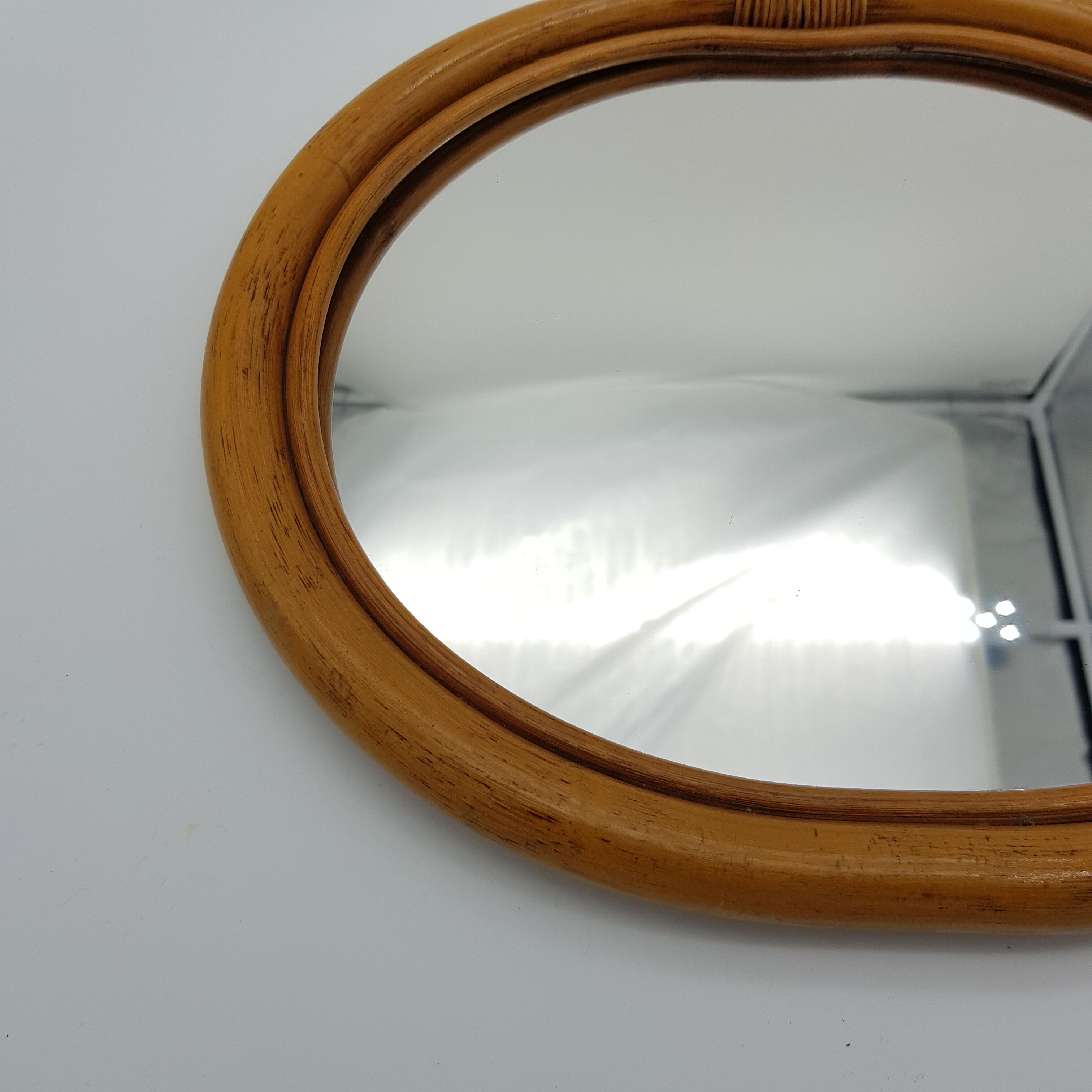 Vintage mirror apple-shaped in bamboo - 32cm