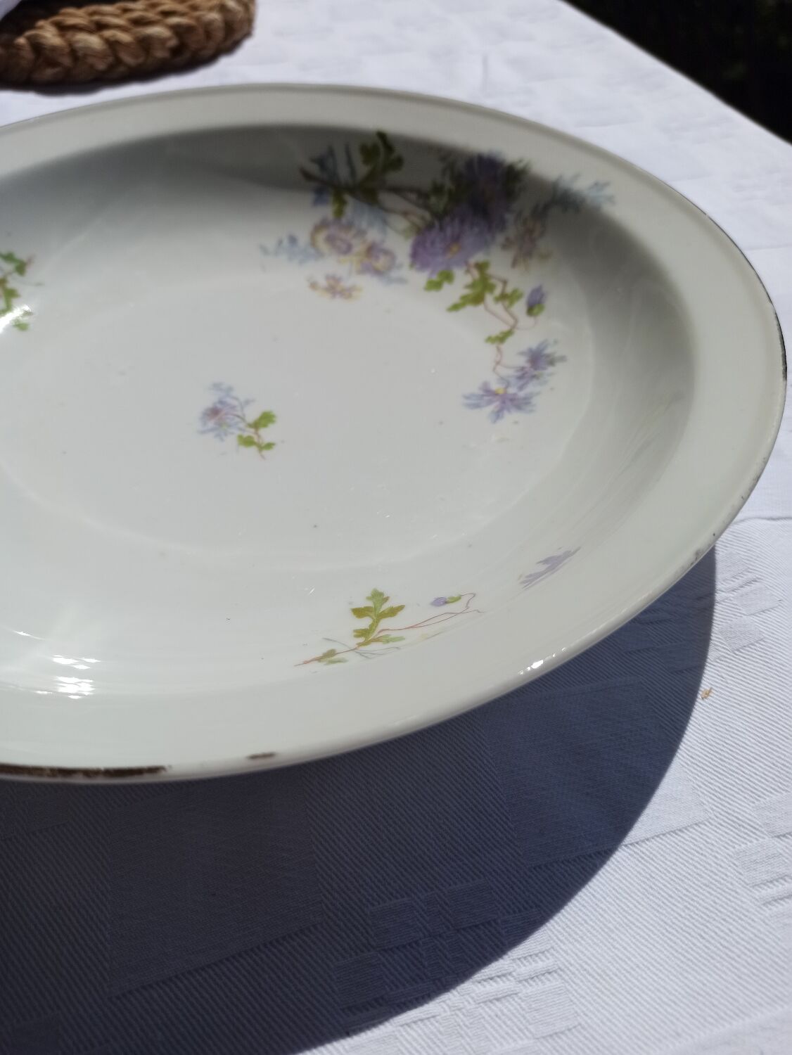 Plat rond en terre de fer cie française