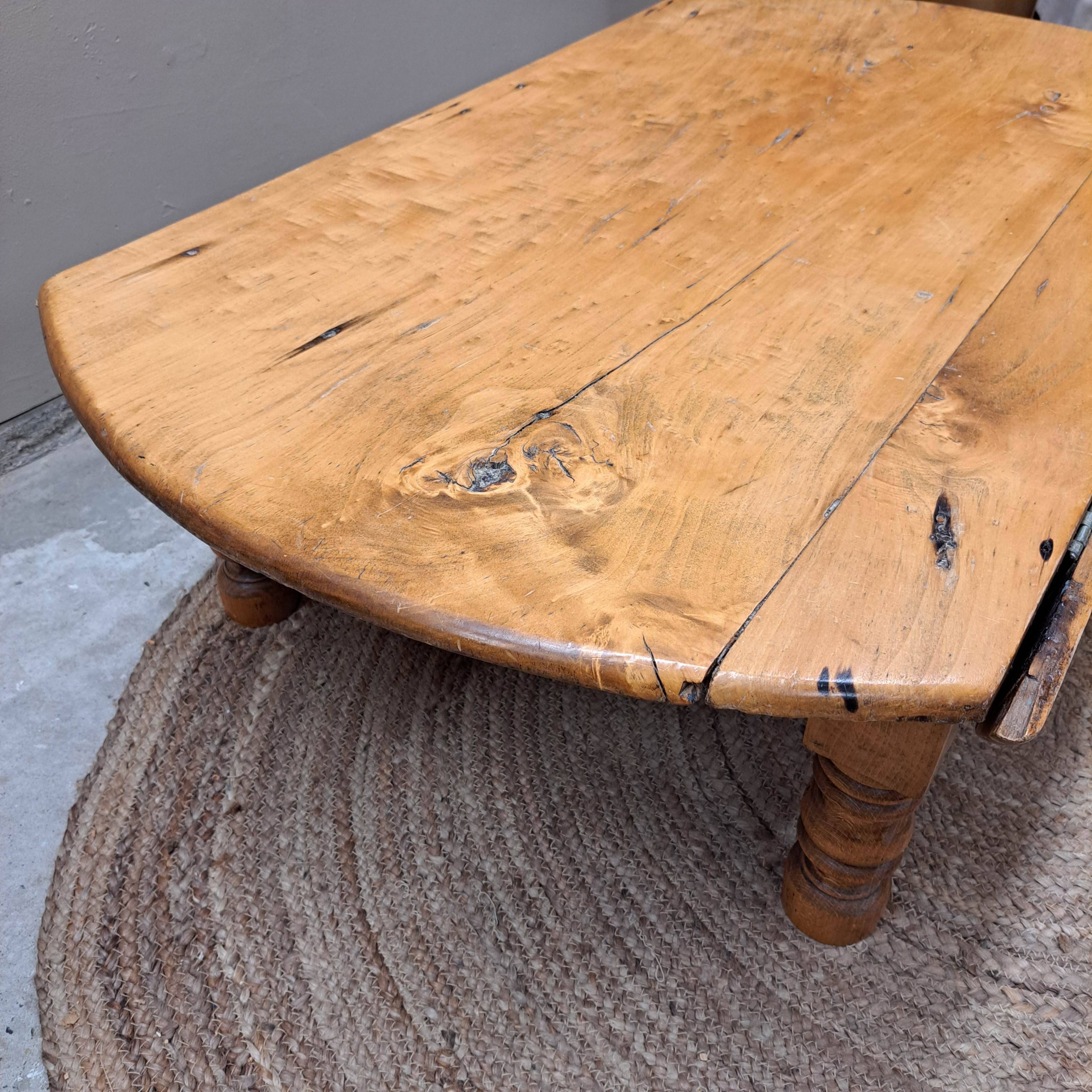 Table basse ronde en bois