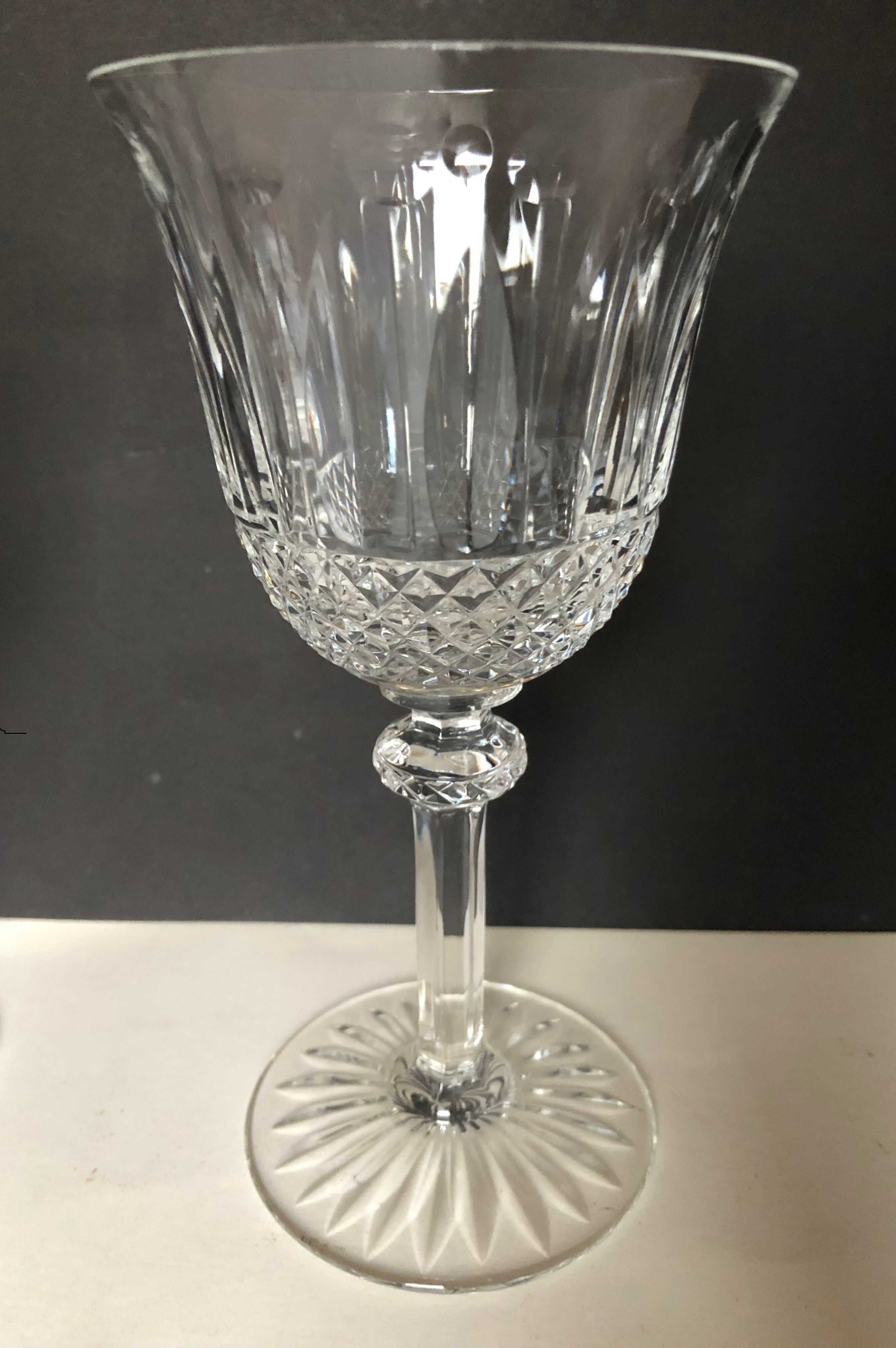 6 glasses of red wine in Saint Louis crystal, Tommy model
