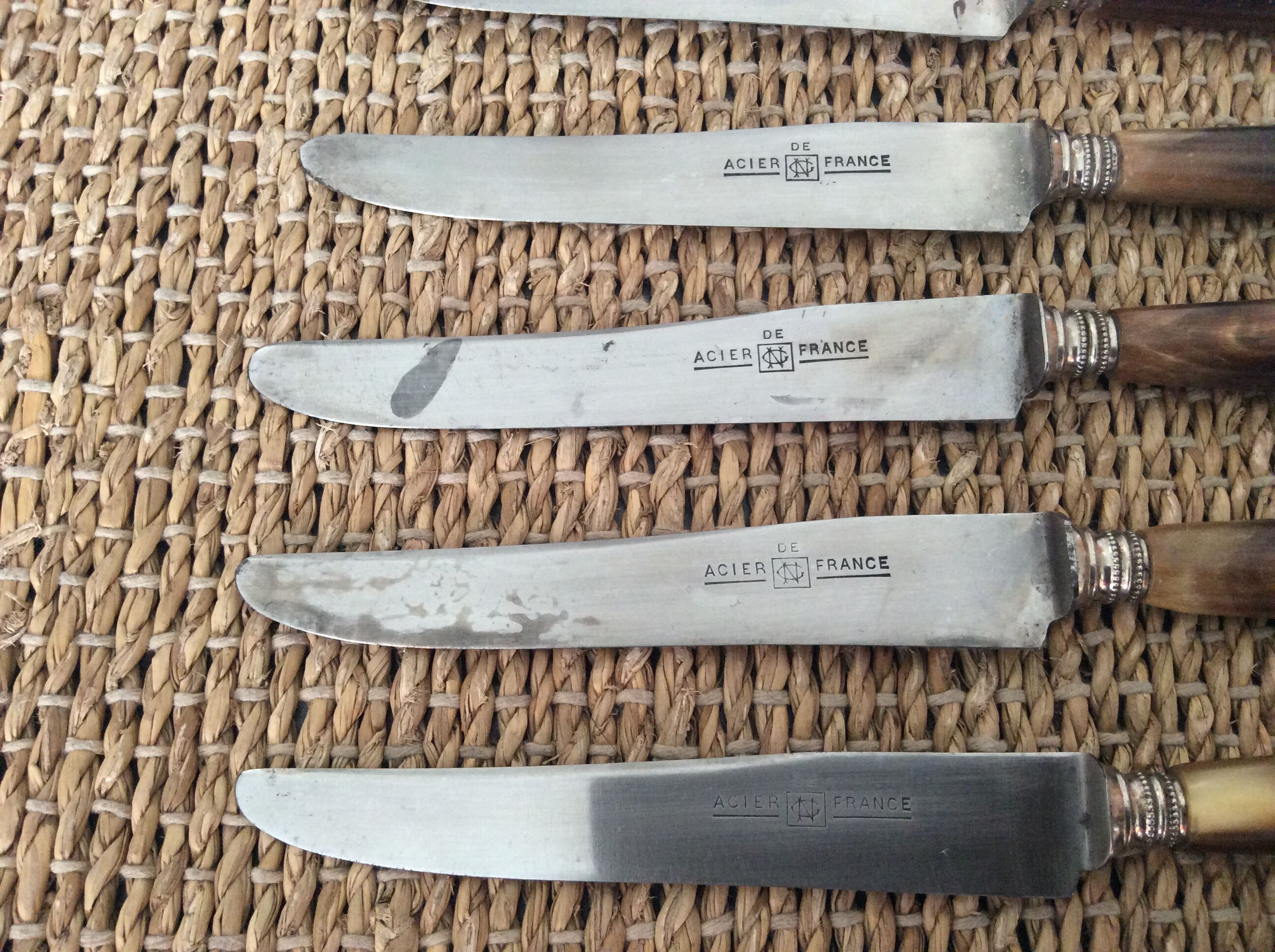 Series of 9 cheese knives