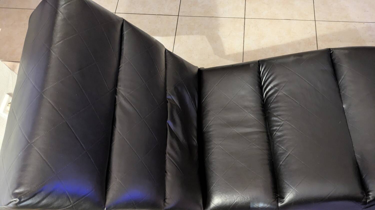 Black faux leather chaise longue