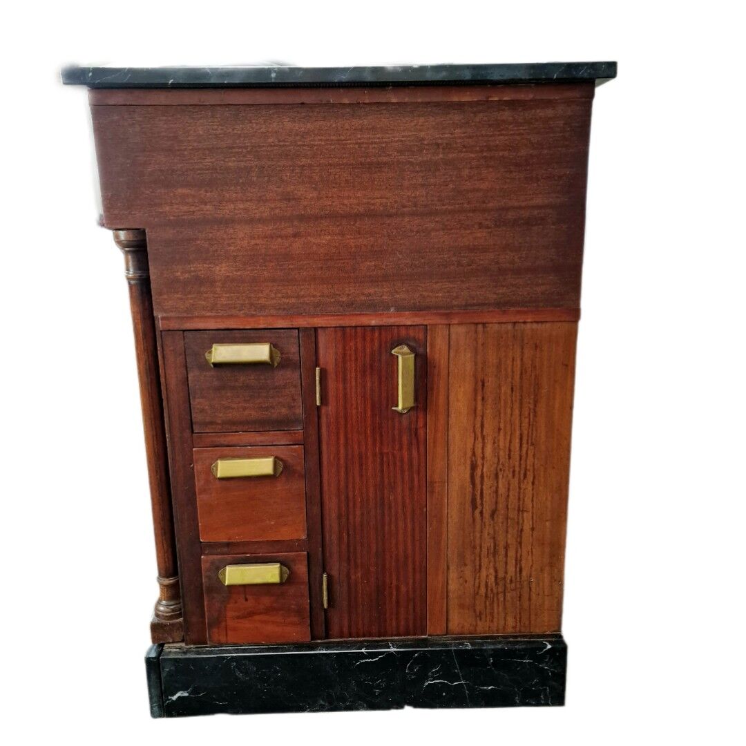 Grand comptoir de pharmacie Art Déco en acajou et marbre, 1909