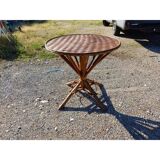 Table vintage en rotin et plateau noisetier
