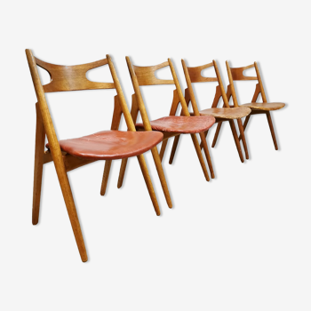 4 chaises danoises du milieu du siècle 'sawbuck' Hans Wegner
