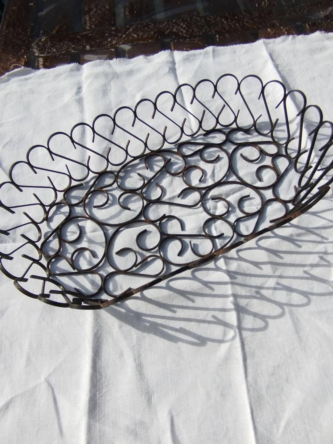 Fruit or bread bowl, wrought iron