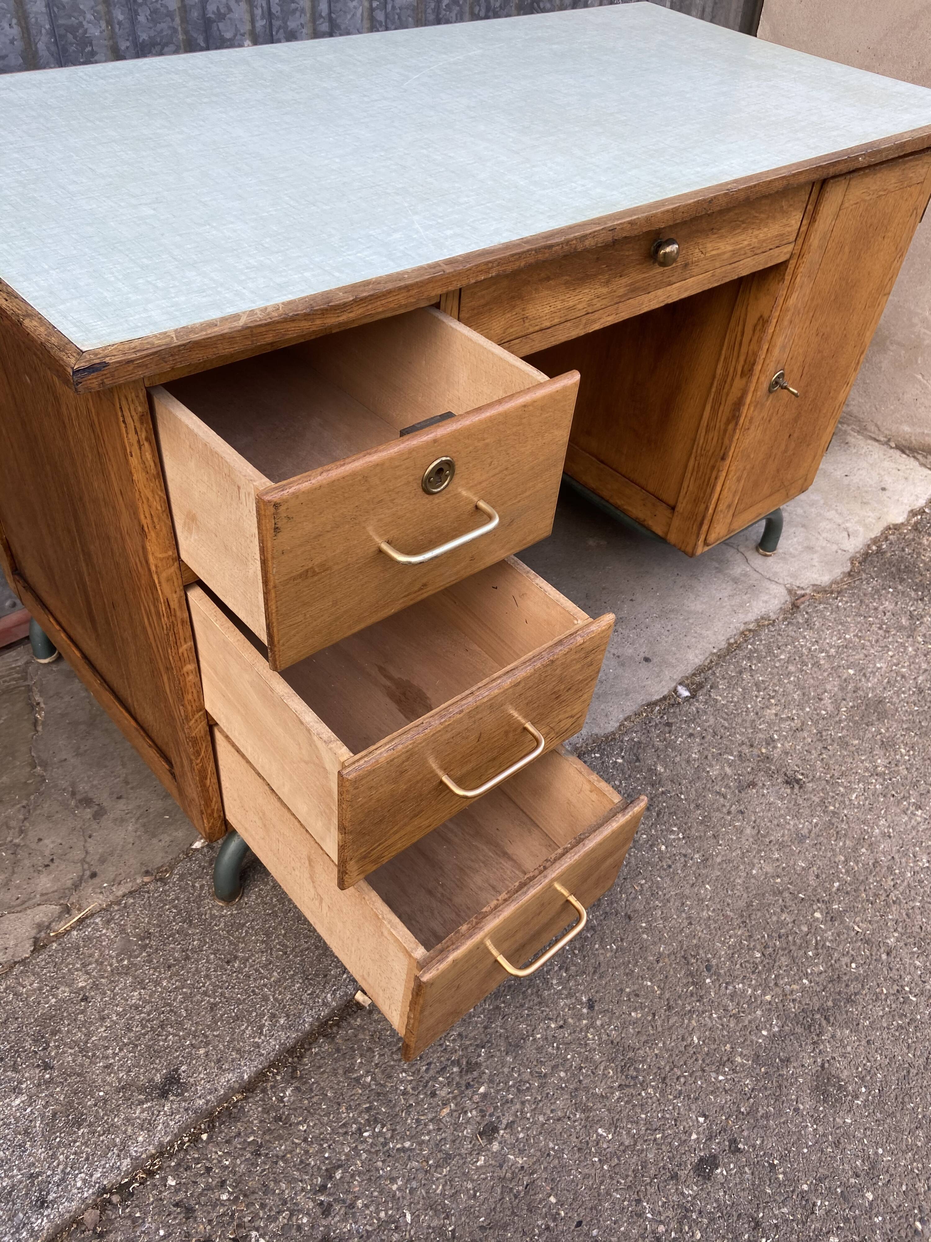 Vintage schoolmaster's office Mullca Delagrave 1960