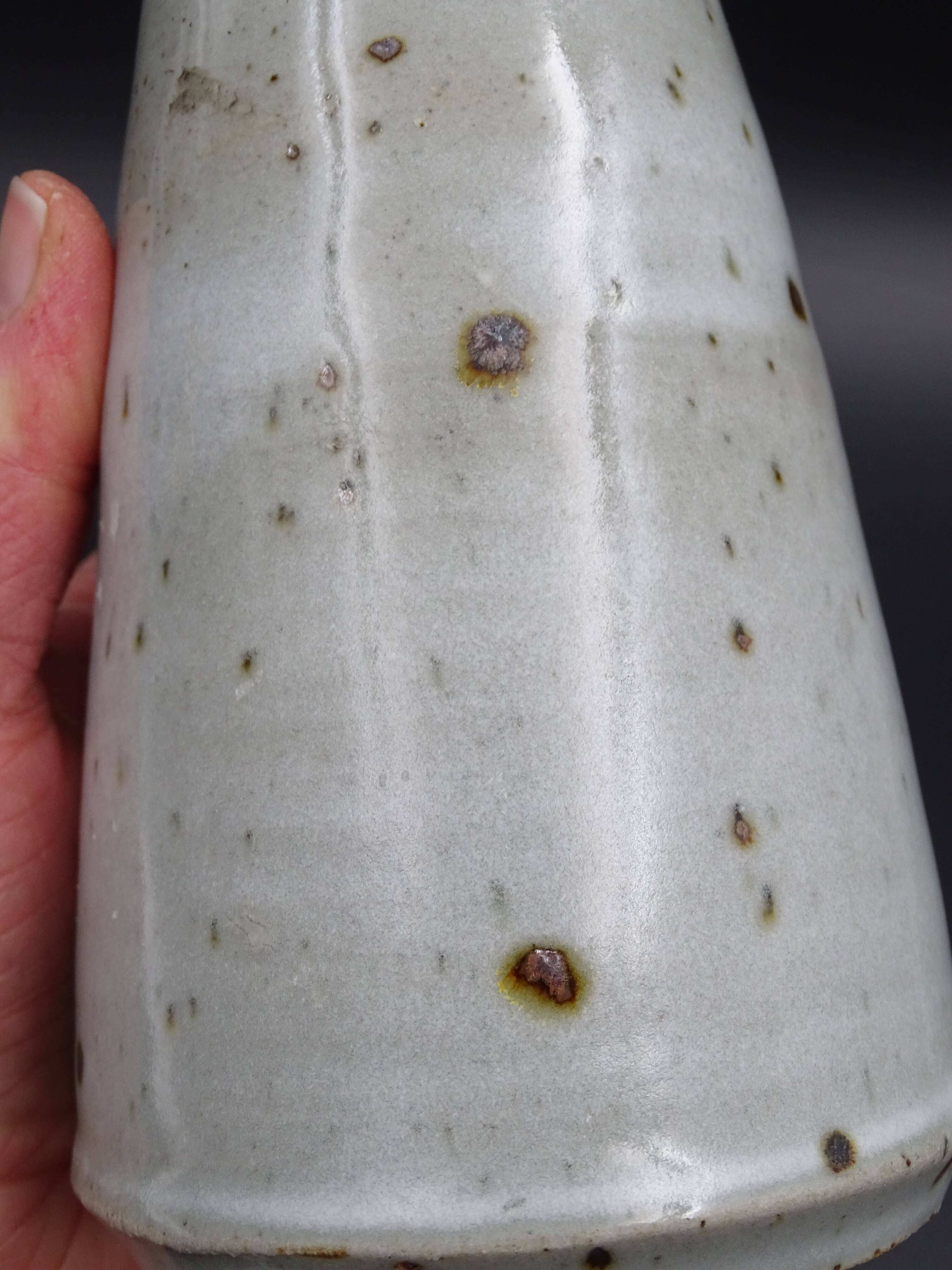 Sandstone vase with brown speckled decoration on a grey background - Bottle shape - Circa 1970 - Signed
