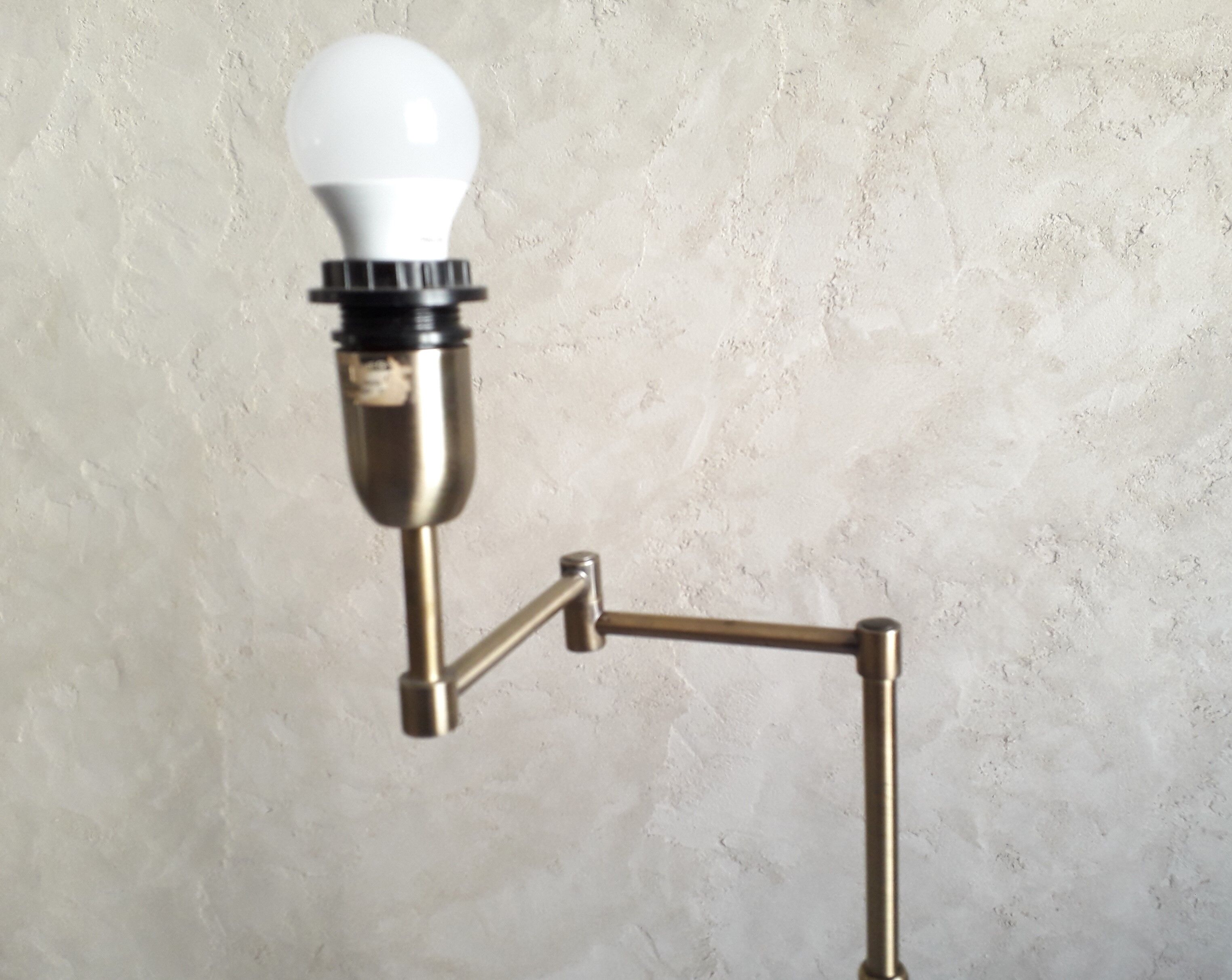 Floor lamp