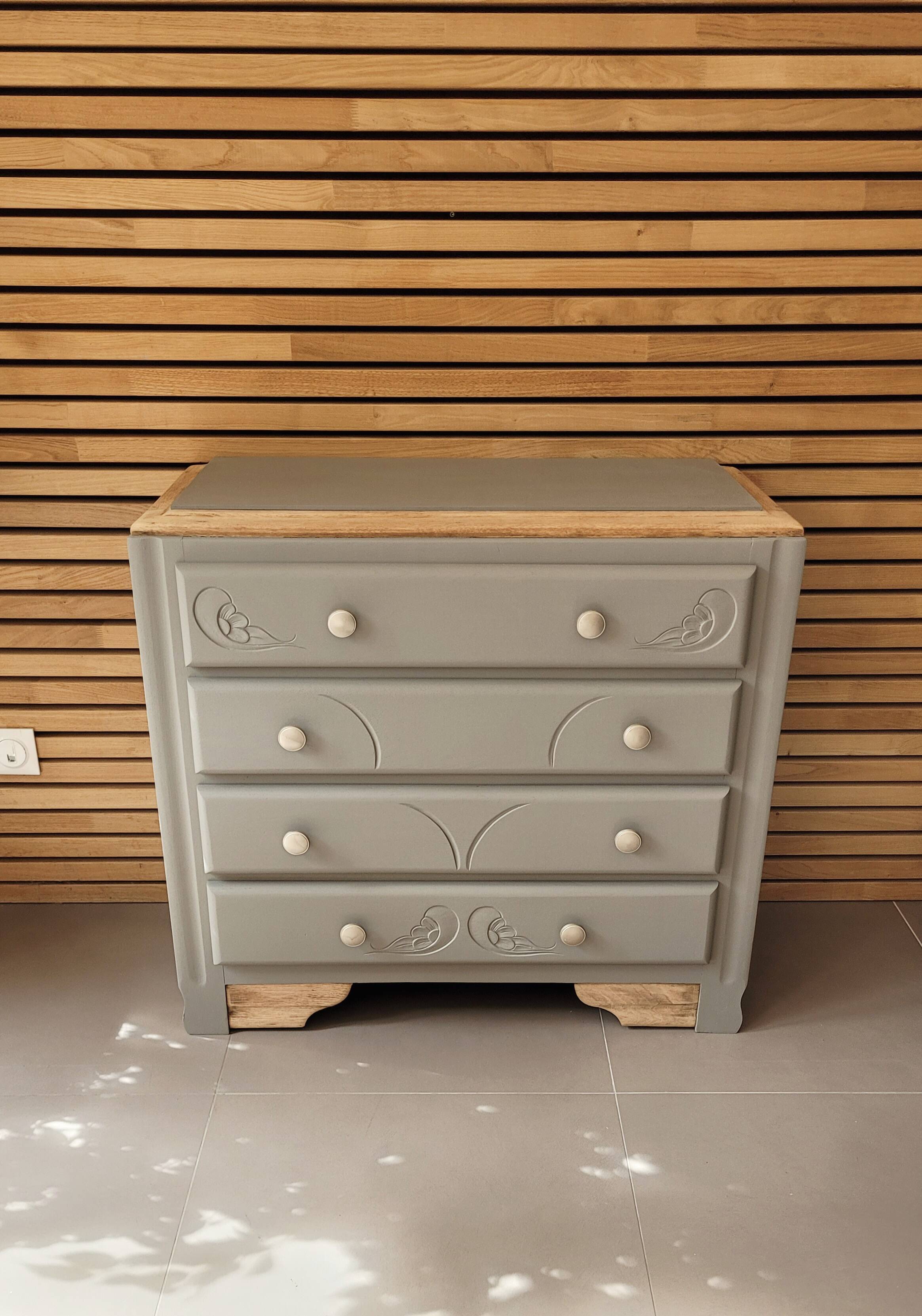 Art Deco chest of drawers