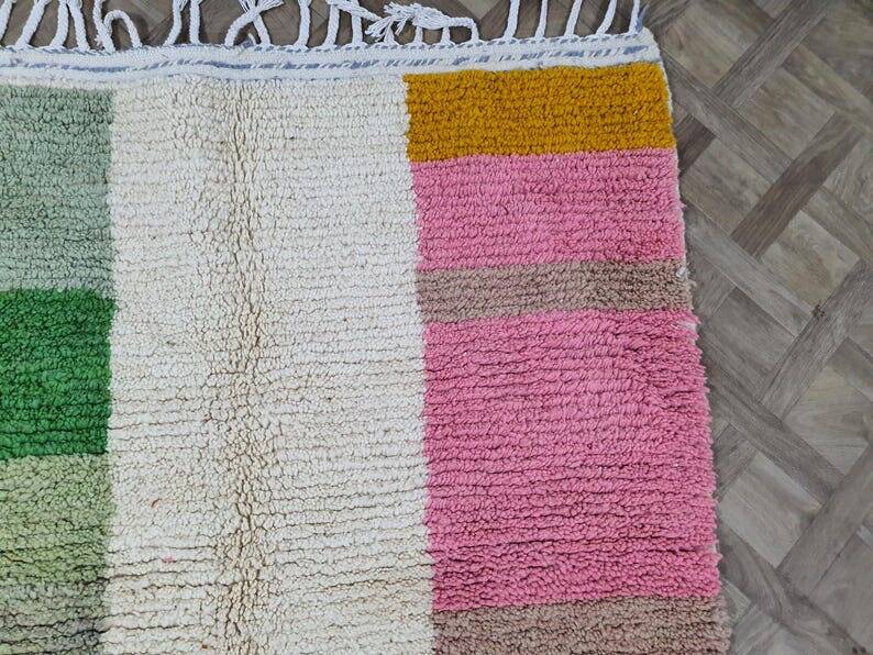 Authentic traditional handwoven Berber rug size 1.4/2.6 m