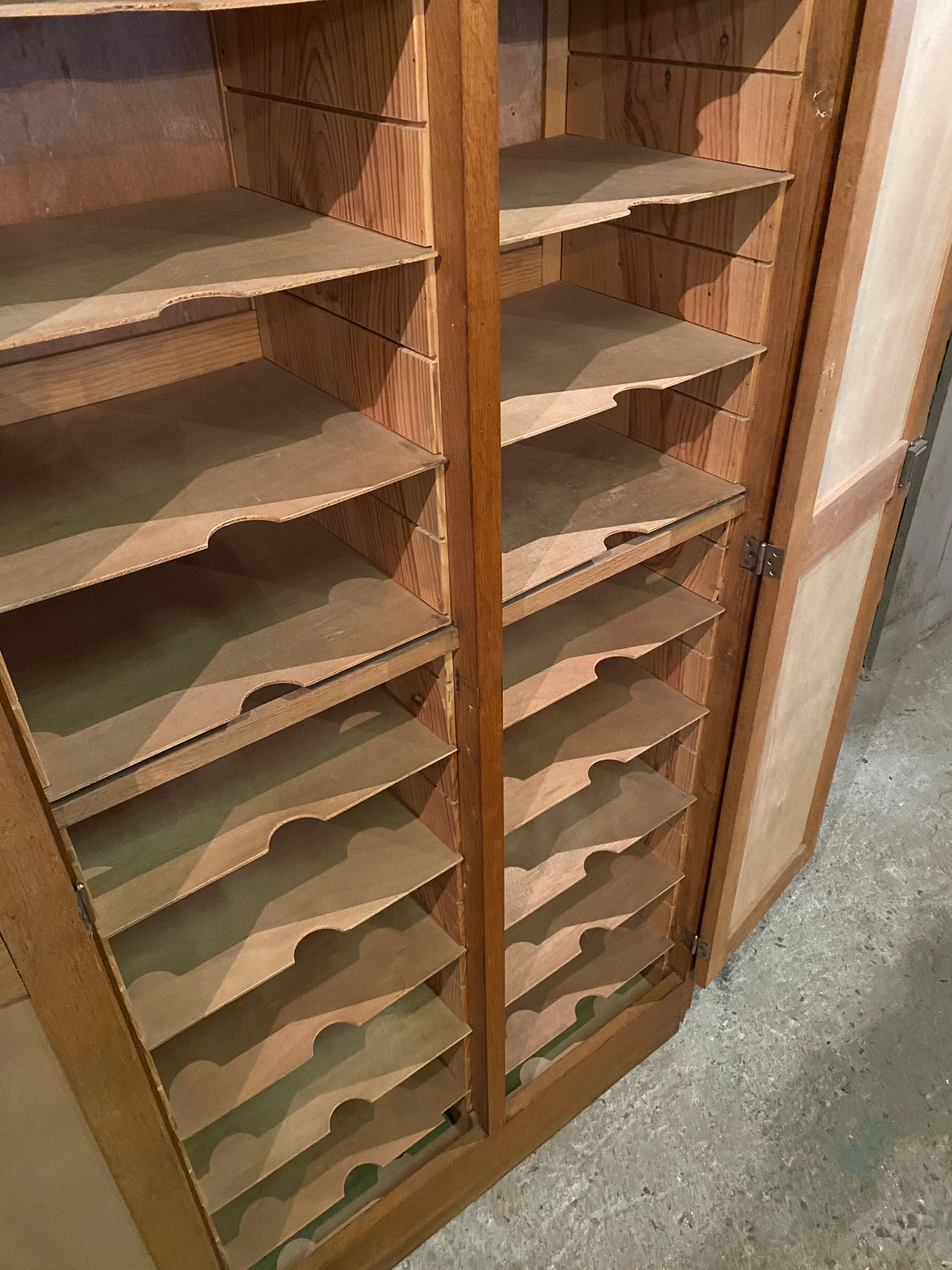 Vintage parisian wardrobe 1940