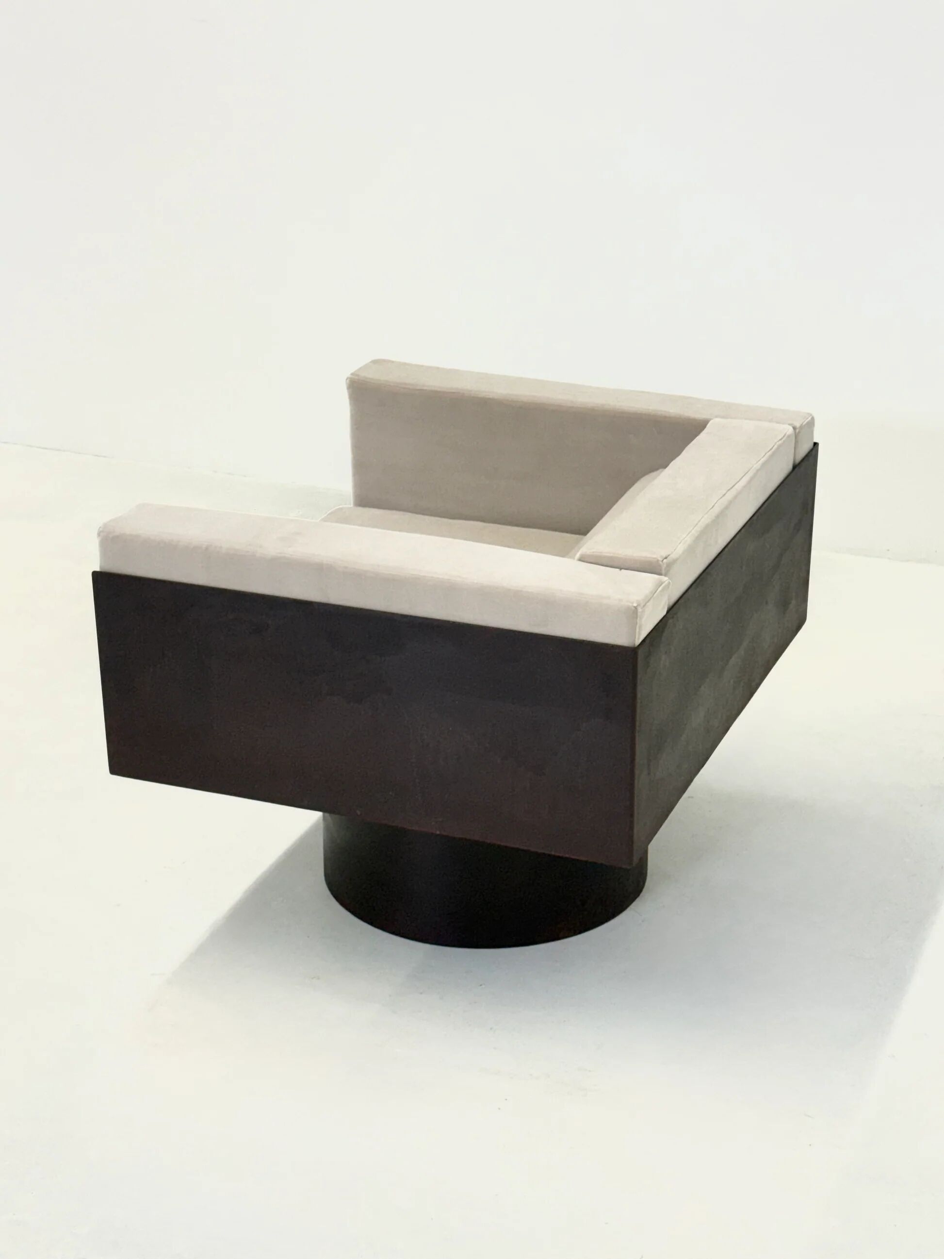 Ensemble de 2 chaises longues sculpturales en métal italien