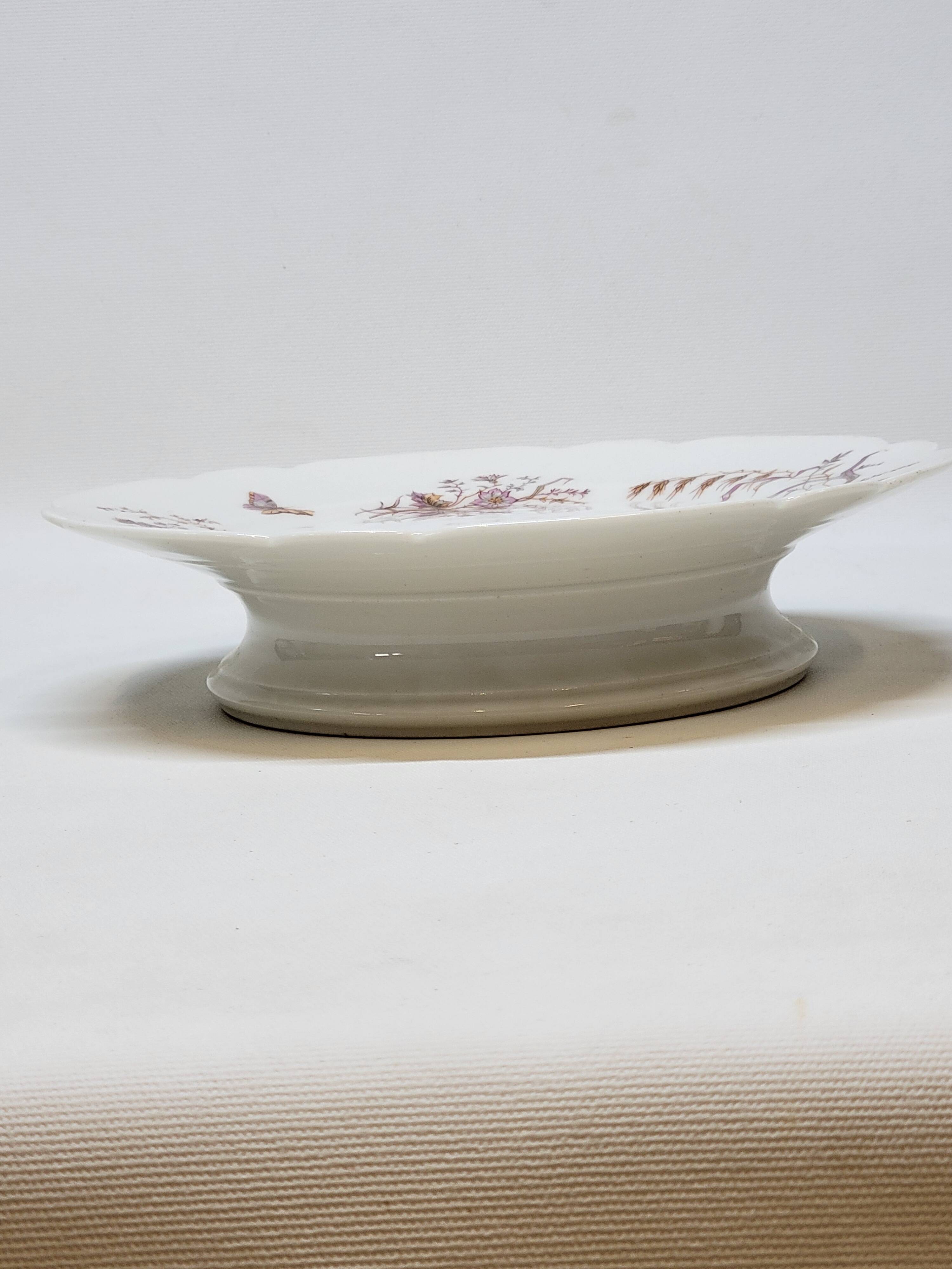 Superb Plate Dish on Pedestal 19th Century White Porcelain Bird Decor