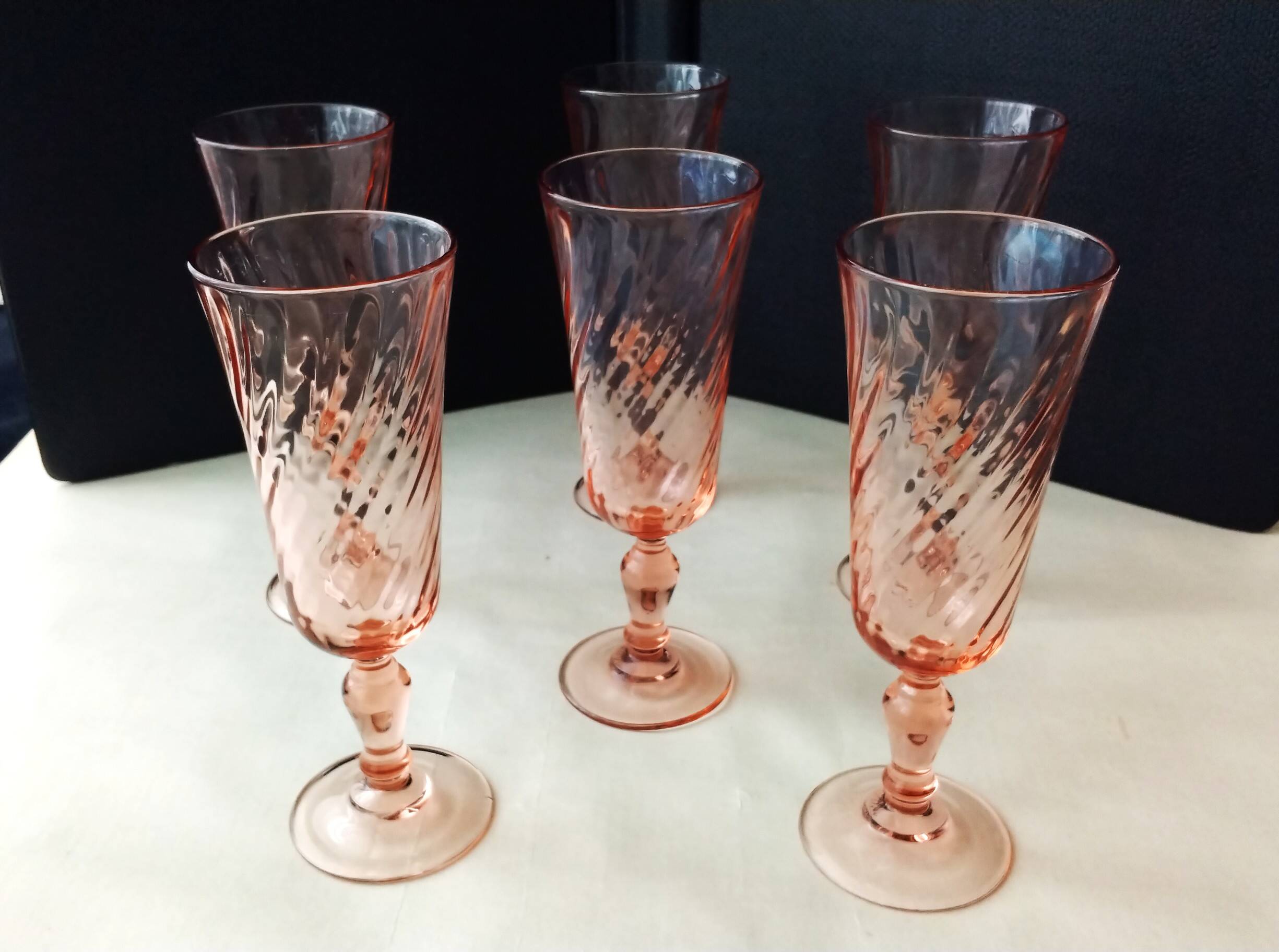 6 Champagne flutes Luminarc Model Rosaline Vintage