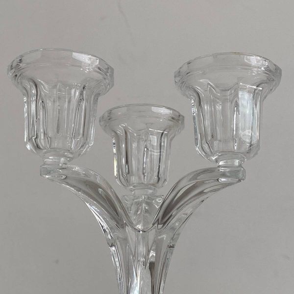 Paire de bougeoirs à trois branches en cristal d'Arques