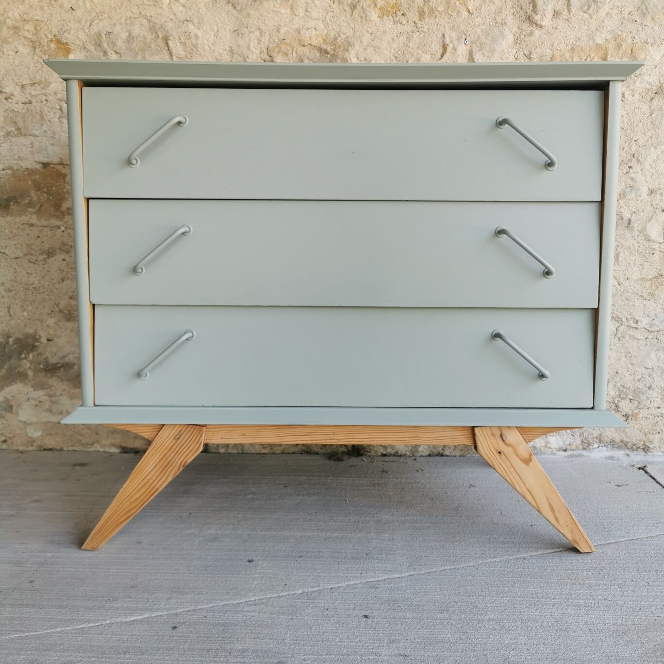Vintage chest of drawers compass feet