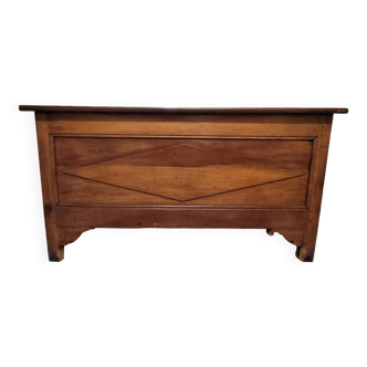 Light wood stained cherry chest