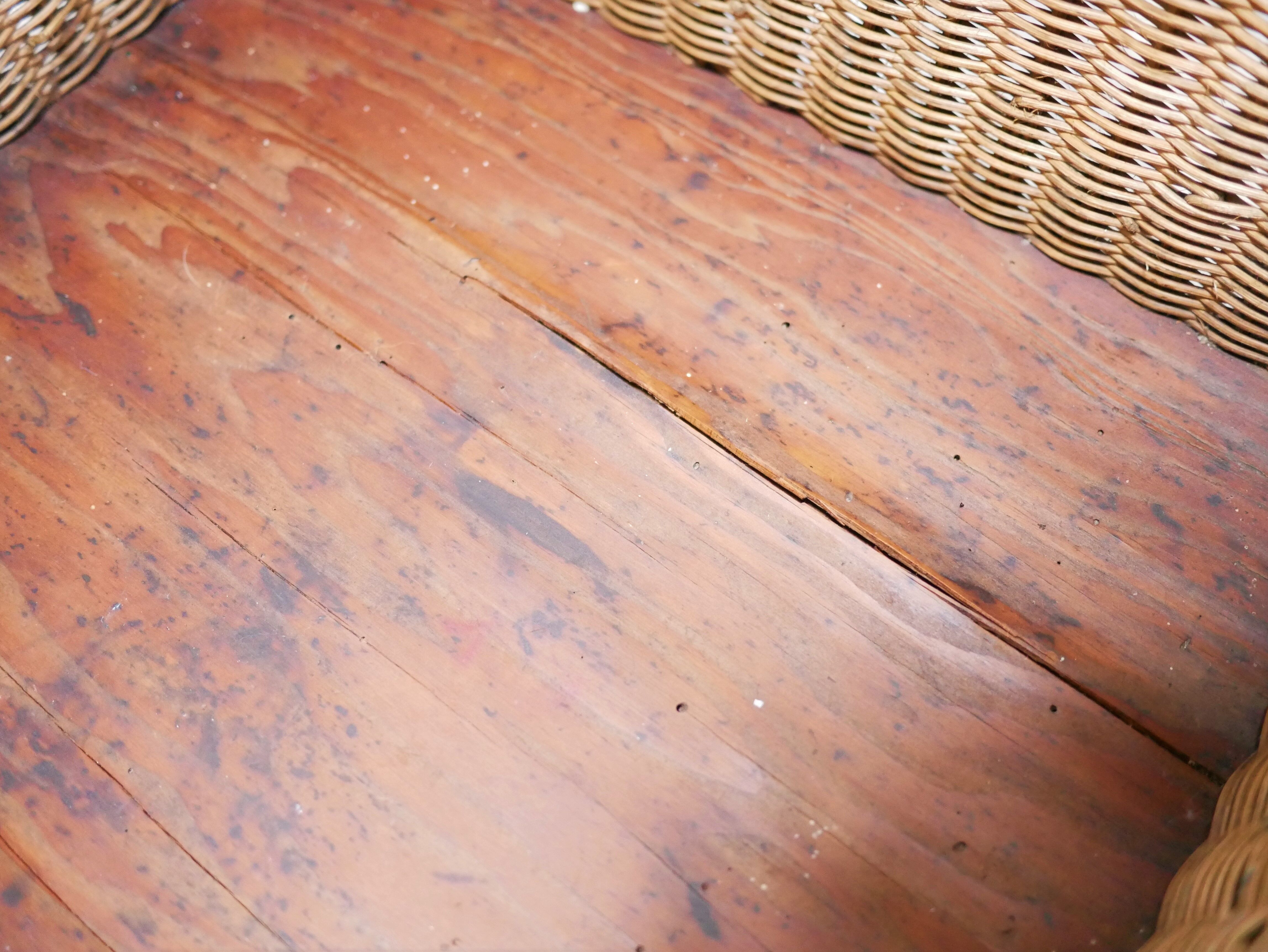 Panier vintage en rotin et en bois