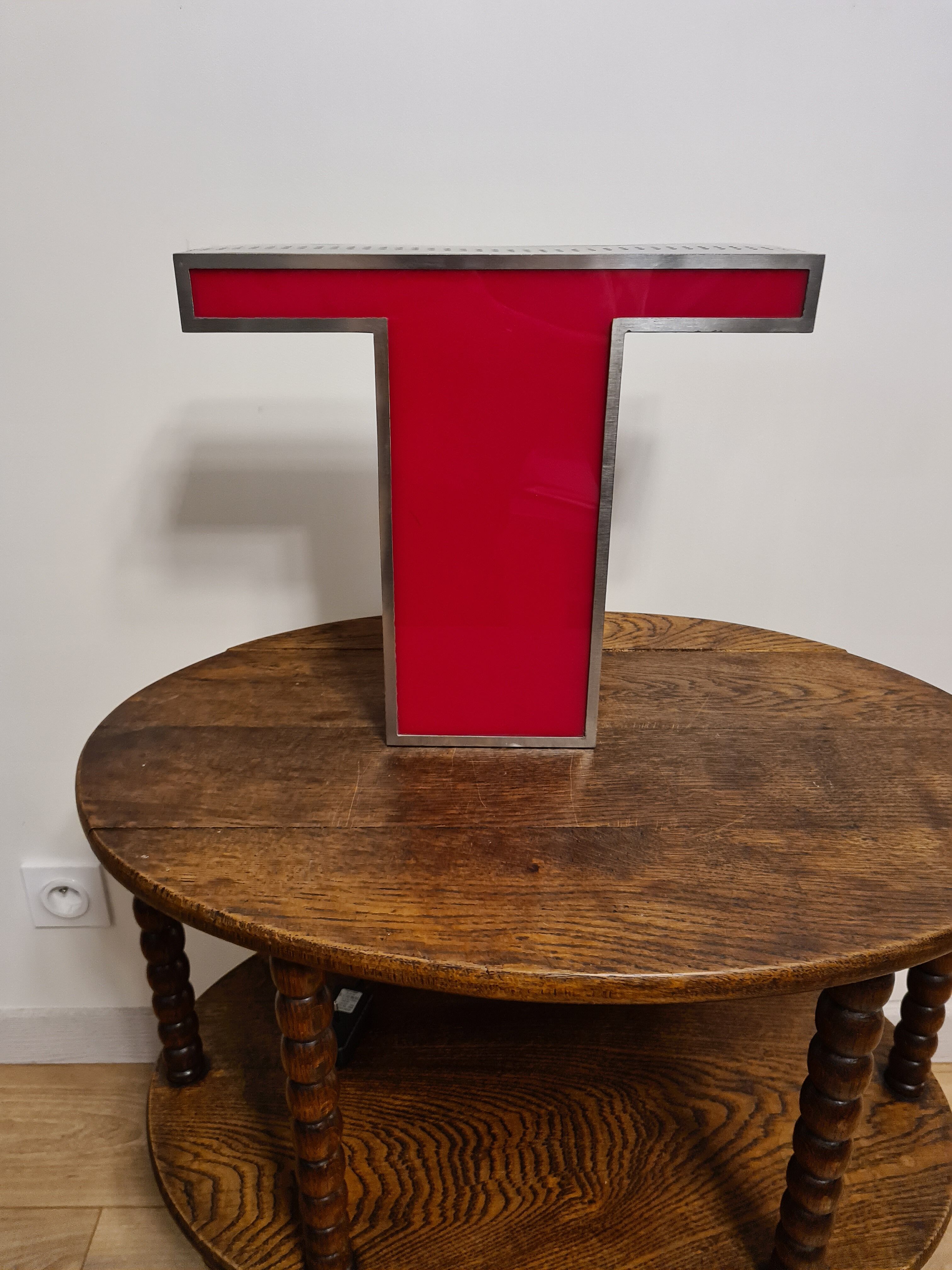 Lettre d'enseigne "t"