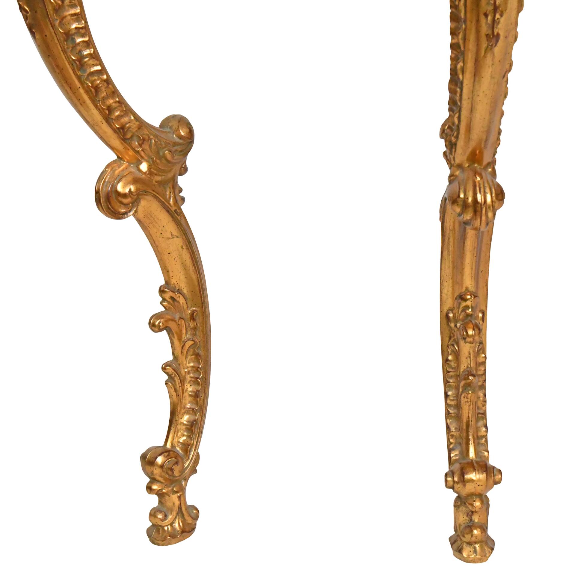 Console with a gilded wooden mirror.