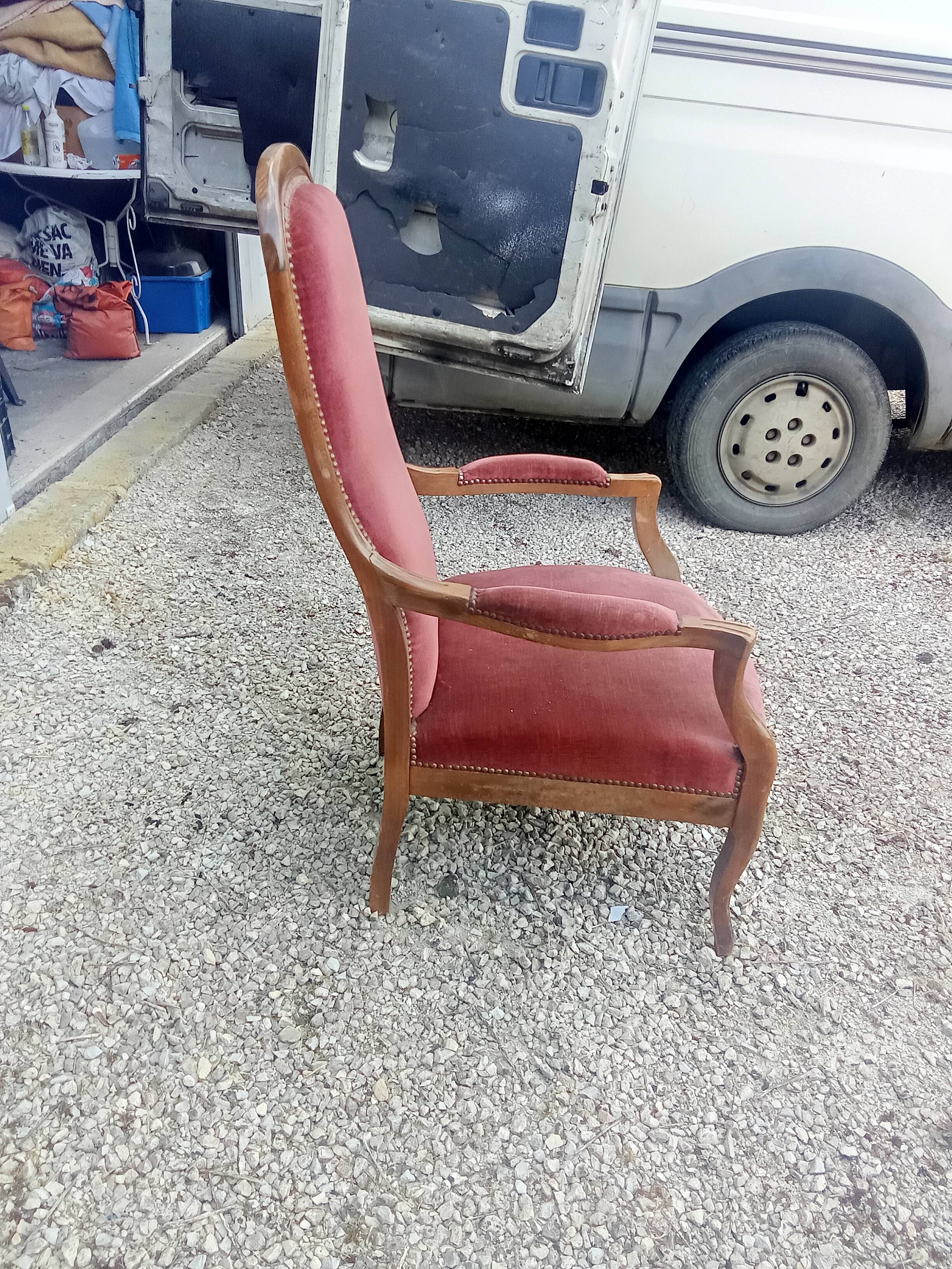 Fauteuil voltaire ancien.