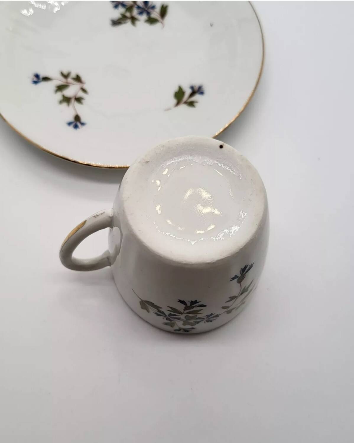 Porcelain Coffee Mug with Cornflower Decor